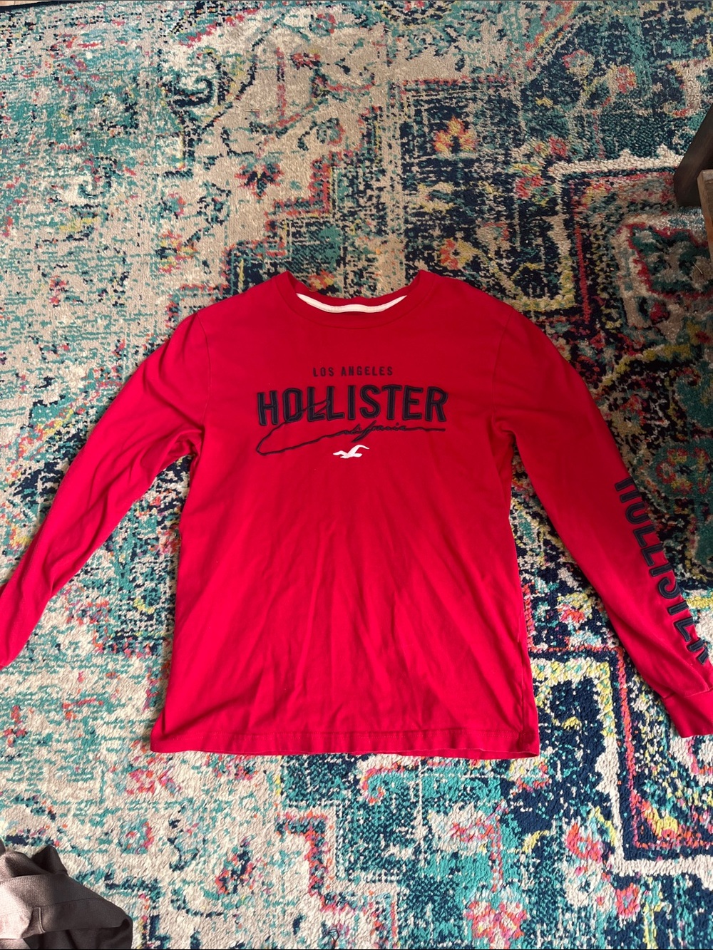 Hollister Men's Bright Red Long-Sleeve Logo Tee